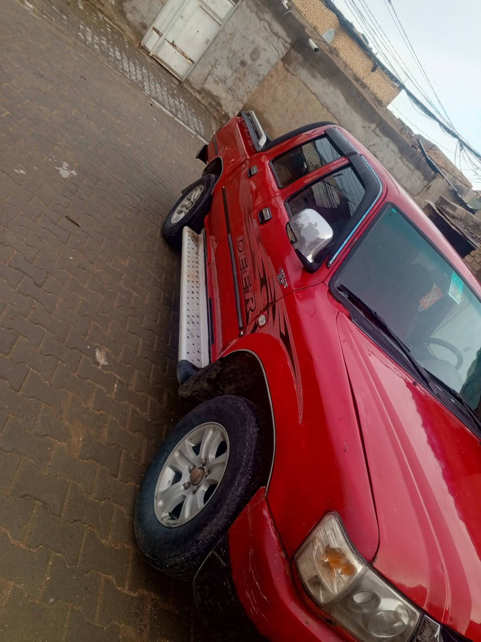 سلام عليكم للبيع دير 2012 رقم قادسيه سنويا جديده مداور ثاني يوم محرك كير شرط حداديه جديده كلش كهربائيات شغاله تخم تاير جديد مكفولة من الضربه والتبديل 
سياره جاهزه مال جناي  
مكان السياره النجف الأشرف 
***********
السعر 48 
ترهم مراوس حسب القناعه
