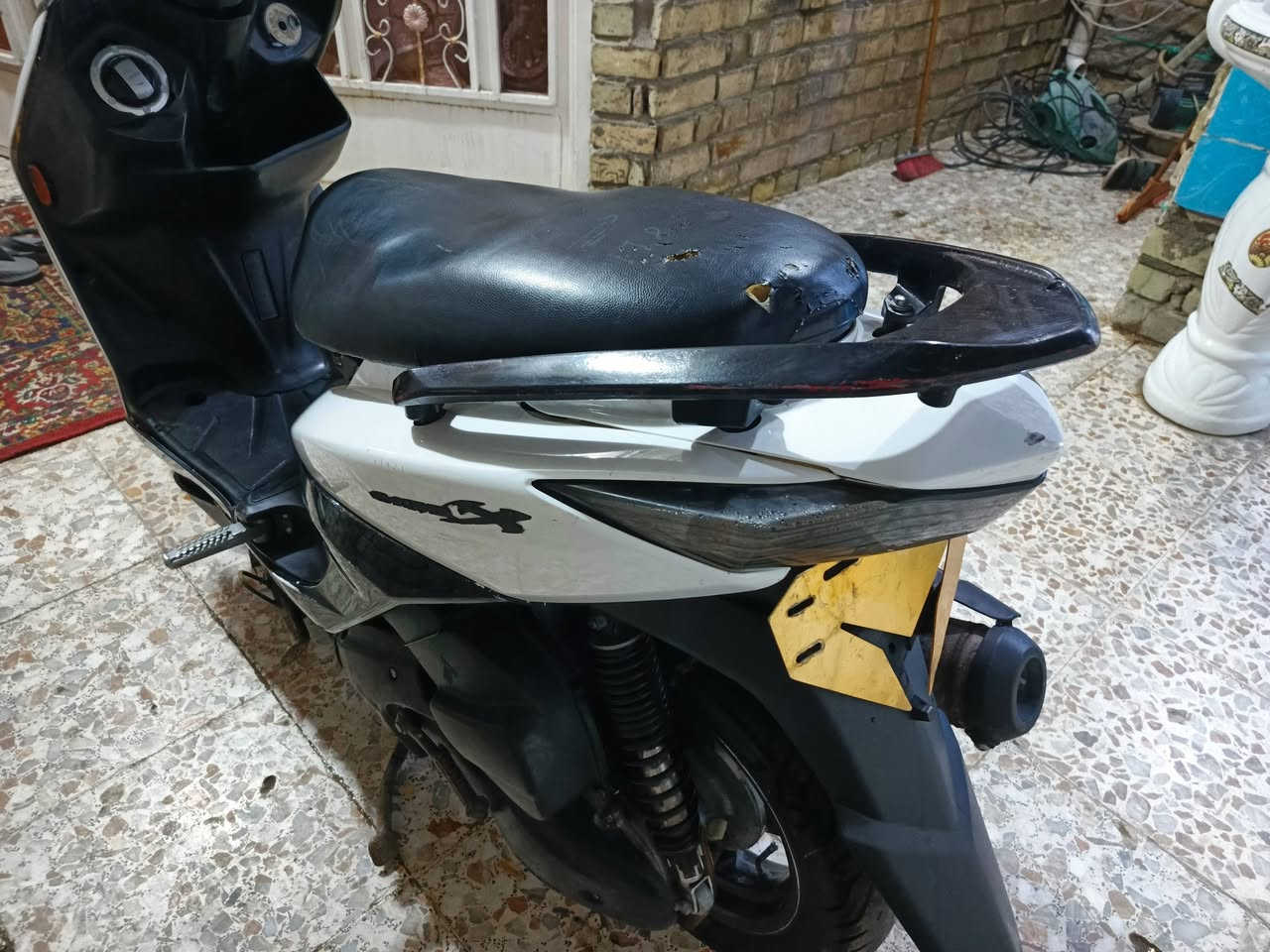 سلام علیکم دراجه سكنس لد ياباني قبق نفخ دراجه نضيفه مكينه ما مفتوحه لا تنقيص ولا تبخیر دراجه خير من الله السعر 950المكان بغداد مدينة الصدر الرقم ***********
