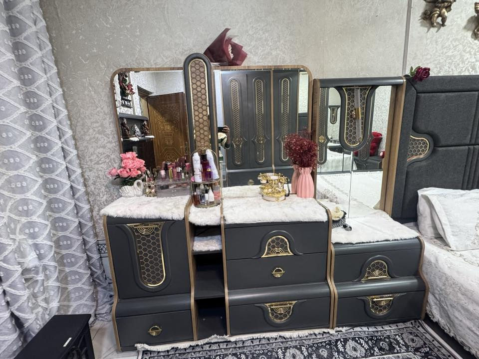 غرفة كاملة استخدام شهرين السعر 3ملايين ونص ***********
