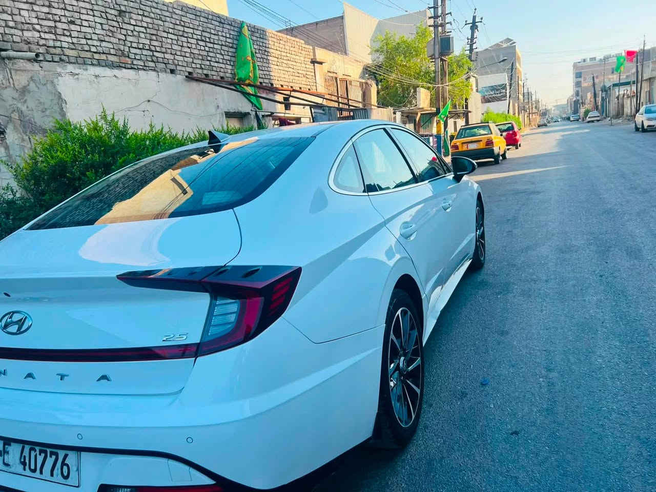 السلام عليكم
سوناتا موديل 2023 خليجي لون ابيض عداد المسافة 84 الف كيلو محرك 2500 
صبغ بنيد او ربع جاملغ ايمن وبيها كم قطعه بارد 
المواصفات شاشة كبيرة شفتات ستيرن كشن السائق كهرباء درايف مود 6 انظمة قيادة حساسة امامي خلفي مري شفط ويل كب حجم 18 تبريد قطعتين 
بصمة وتشغيل عن بعد بردات خلفية بلاديه داخل السيارة مطعم لوّن ابيض الأبواب رقم بغداد دولي الهزه غير نافذه السعر المطلوب 167 ورقه ما أتعامل بالتلفون بيها مجال بسيط للشراي من يجي يشوف السيارة غير متواجد على الفيس رقمي ***********
