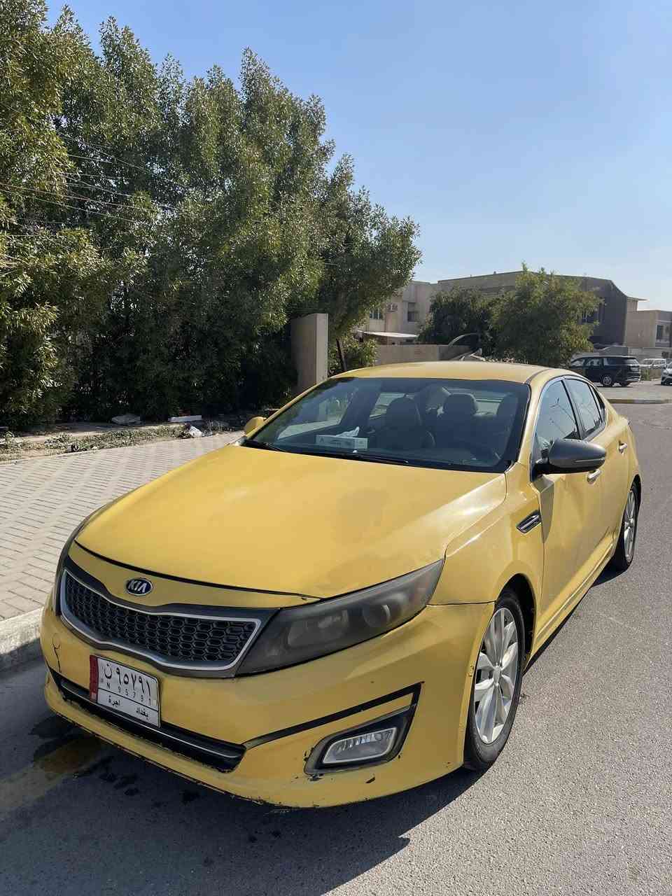 السلام عليكم 
اوبتما 2015 Ex  
رقم بغداد مشروع وطني بأسمي
ماشيه 155 الف وحادثها جاملغ وبنيد و(متچاية)
المواصفات
1. بصمة تشغيل + ابواب + جنطة
2. دبل گزوز
3. دشبول مطعم صاج ملكي
4. قطعتين تبريد
5. كشنات جلد رصاصي
6. كشن السايق كهرباء
7.  تبريد بيانو
8. حساس ايطارات
9. تحكم ستيرن جهتين 
10. محرك 2400
11. اشاير مري
12. مانع انزلاق + Abs
13. نظام ايكو اقتصادي + نظام كروز
14. كير اوتو + عادي
15. بلوتوث + حاكية
16. ويل كب 17
السعر: 88 ورقة 
رقم الهاتف:
***********
