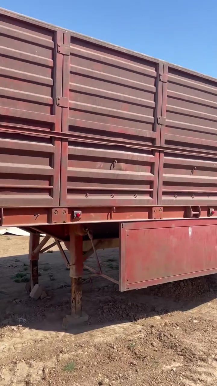 عربانه للبيع ثلاث محاور 12 ونص بلادي خفيفة حدادية موصل شاصي اوربي طول شغالة كانت على الحنطه اجناب مترتين ارتفاع  وهاذا مقطع فديو سعر85 ورقة ومجال بسيط للشراي المكان الرمادي الشراع رقم هاتف ***********
