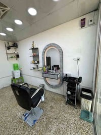 محل حلاقة للبيع ايجار رخيص ب125 المكان حي اور شارع لخدمي زويني يصلح صا...