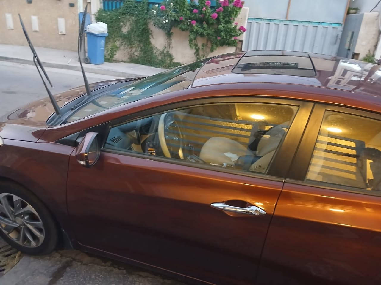 سلام عليكم النترا خليجي موديل ١٤ بصمه فتحه قماره حساسات بيه صبغ عبايه مكينه كير جديد بيه حادث حادث خفيف بلبنيد مكان الغزاليه السعر ١٠٠ وبي مجال بسيط الرقم ***********
