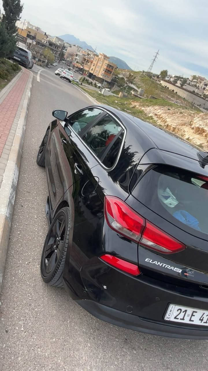 پێشی کەپسە سەیارەکە بێ مەسروفە تەنها چەمەلخی دواوە لای سەکن بۆیاخە بێ ناو گرتن 
دو دەرگای لای سایەق به س  پەمبە بۆ شاردنەوەی شوخت ٧١هەزر مایل رۆشتووە 
سه ياره كه زور جوانه گيرو مه كينه به شه رت سه نه وي 30/6/2026 تازه سعر ١١٠ *********** السليمانية, العراق
