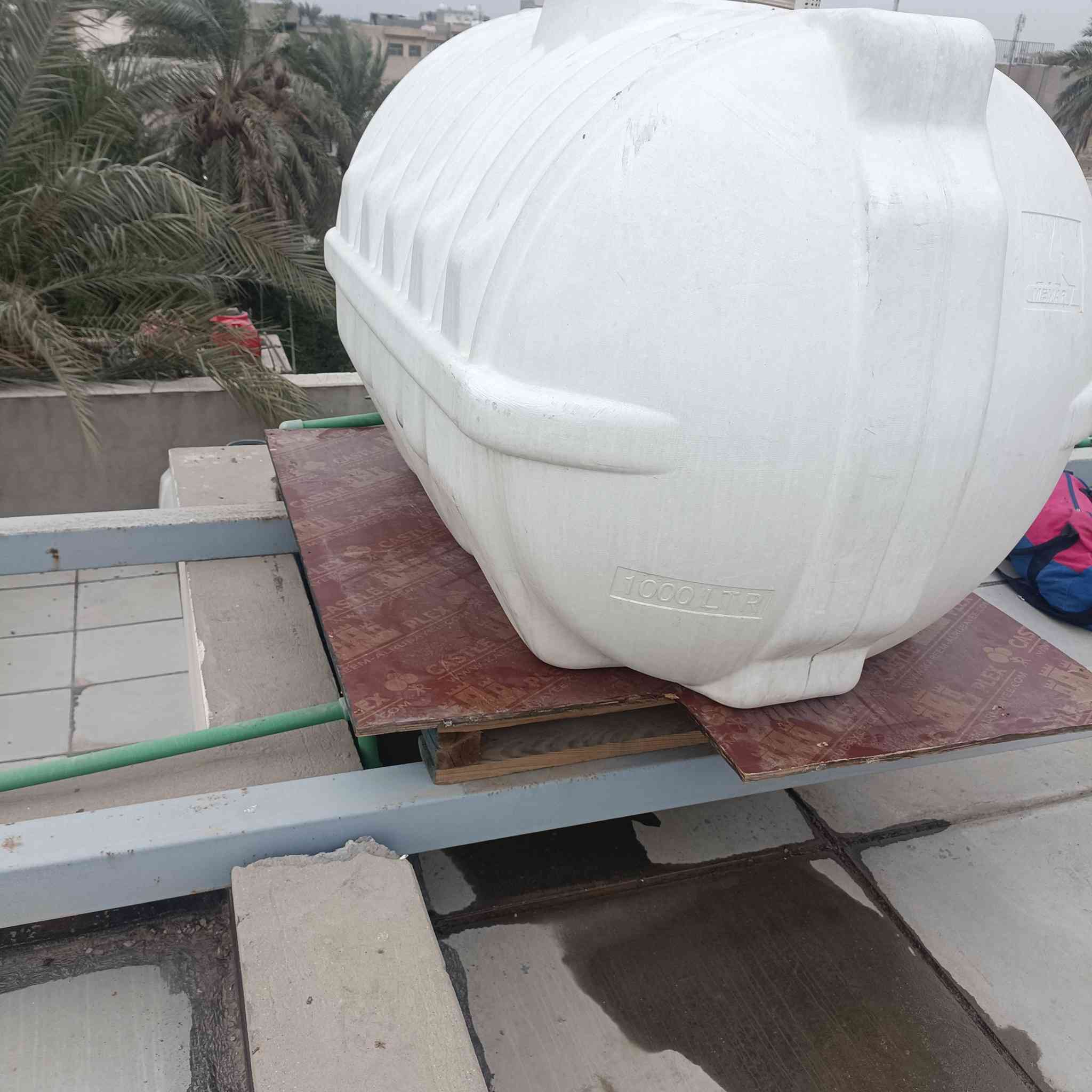 السلام عليكم صيانه جميع انواع الخزانات البلاستك تكعيد بصوره صحيحه تنظيف الخزان صيانه موقعيه ما عليك اتصل ضمان سنه ***********/*********** ابو حيدر
