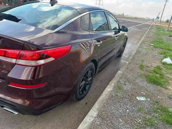 اوبتما للبيع 19 بأسمي تحول او وكاله 
حادث فقط تبديل باب خلف سايق
بجم كبس سياره للي يدور جديد 
الخاص مغلق 
***********
السعر 147وبي مجال بسيط
