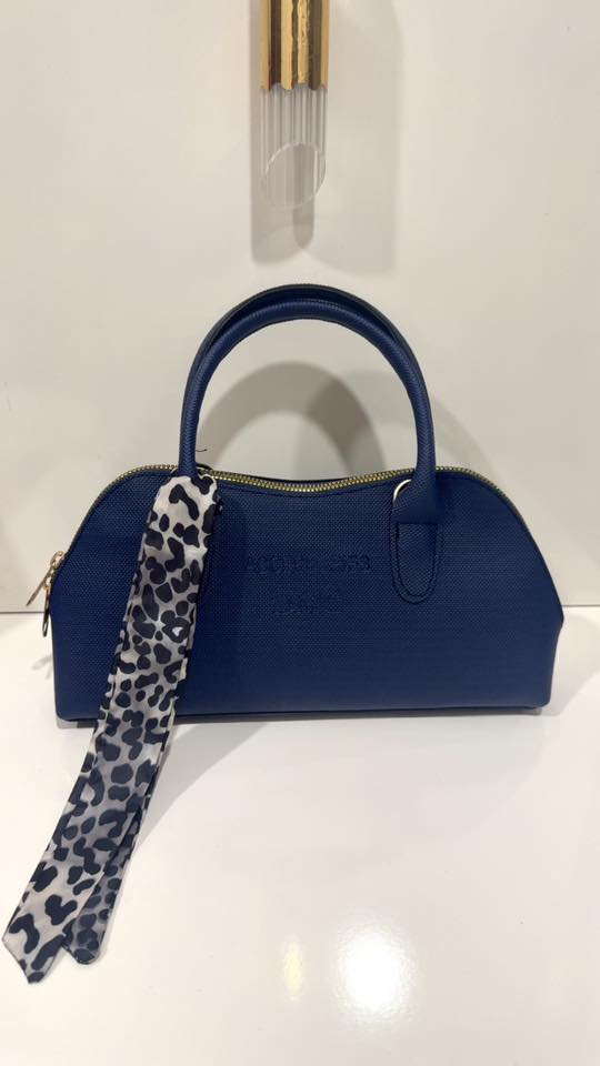 ✨ جزدان نسائي أنيق – ستايل عصري بأجمل 6 ألوان ✨

اختاري الإطلالة اللي تناسب ذوقك مع جزدان نسائي مرتب، تصميم عملي وجودة عالية يكمّل أناقتك بكل وقت 💖

💰 العرض الخاص:
 • القطعة الواحدة: 15 ألف دينار
 • قطعتين معاً: 25 ألف دينار فقط

🚚 التوصيل مجاني إلى جميع محافظات العراق
⏳ عرض مؤقت لمدة يومين فقط – سارعِي بالحجز قبل نفاد الكمية!

📩 للحجز والتواصل: عبر الرسائل الخاصة على المسنجر
#بغداد #توصيل_محافظات #عرض_VIP #نسائي #جزدان #العراق


**إذا كنت صاحب هذا الإعلان وتريد حذفه لأي سبب، رجاءا أرسل رسالة إلى الدعم الفني**