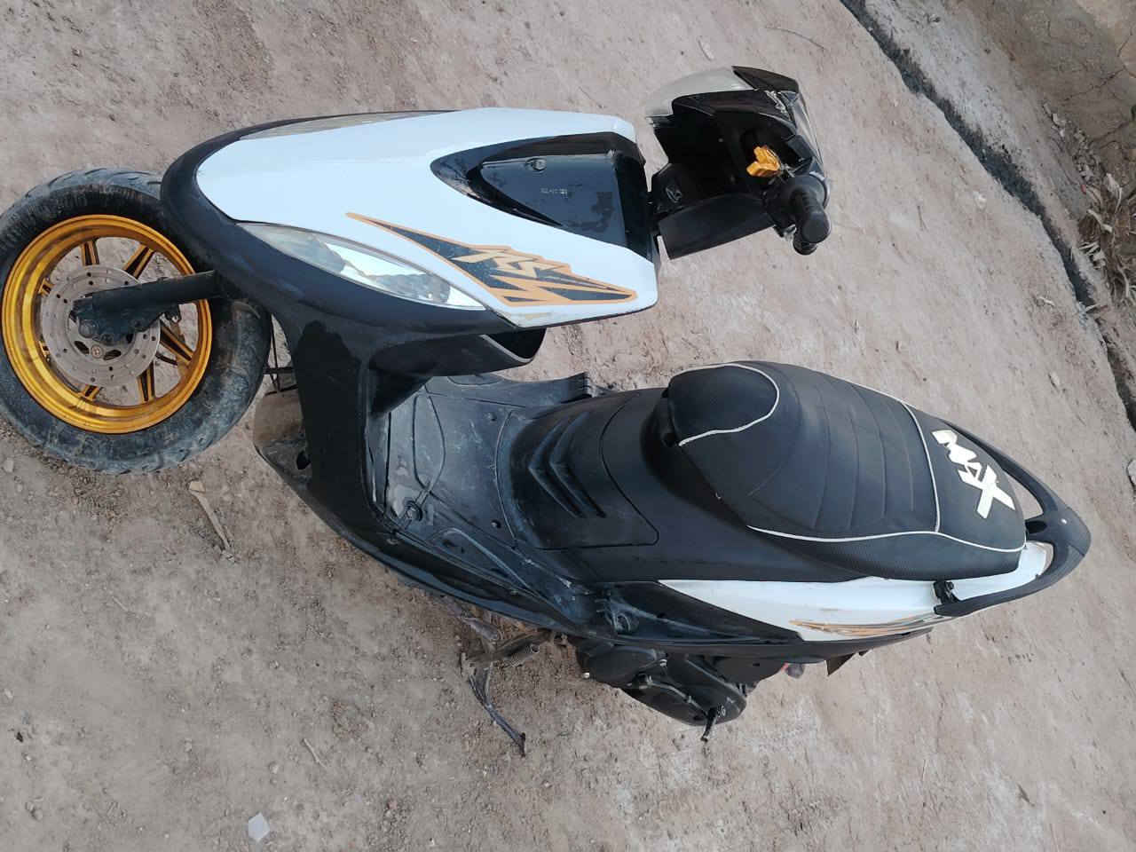 السلام عليكم  ماكس للبيع مكفوله كفاله عامه كله جديد. نص هندر تشتغل 
فقط سلف عوزها  وسلفها ويها ستوني مشتري.. مكان القاسم. السعر 450وبيه مجال قليل ترهم مراوس بكير... ***********
