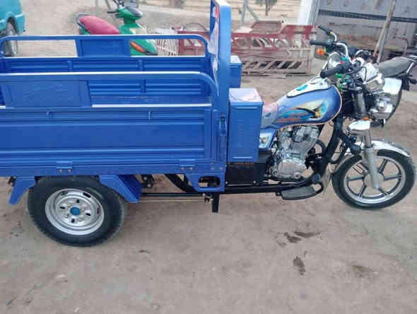 السلام عليكم ستوته للبيع موديل 23 اوراق اصولي شرط ترقيم مكفوله كفاله عامه السعر مليونين و500وبيها مجال العنوان بابل الشوملي الرقم ***********
