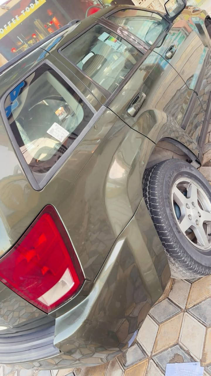 السلام عليكم جيب لاريدو ٢٠٠٧ فول رقم بغداد بسمي شخصيآ صبغ جماليه بدون اي ضرر السياره نضيفه حيل خير من الله 
مكاني بغداد  السعر ٨٣$ بيها حك الجيه فقط 
***********
