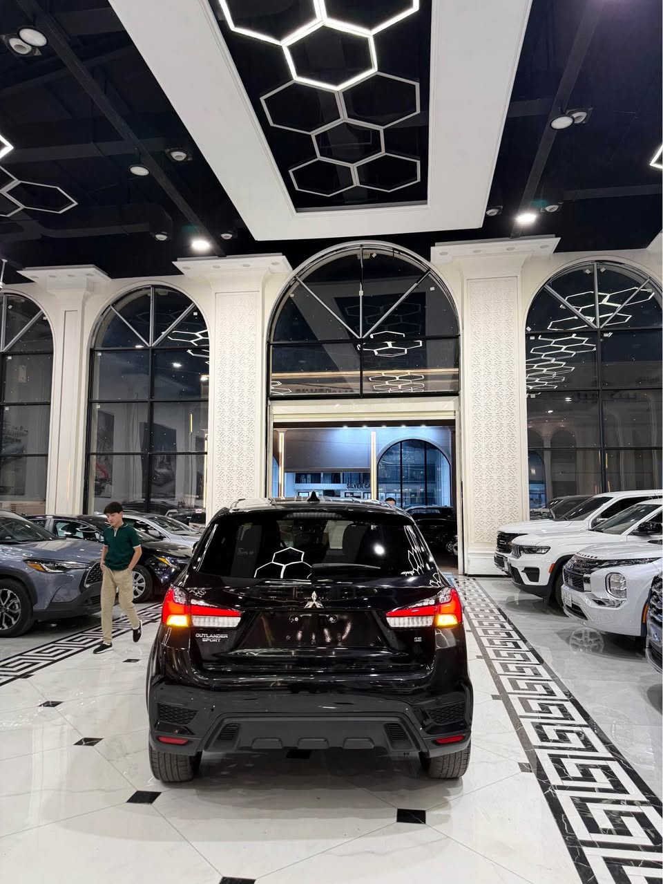 ميتسوبيشي اوتلاندر سبورت وارد امريكي موديل 2024 محرك 2.0 تنفس عادي مرغوب مواصفات شاشه جبيره كاميره خلفي بصمه كشنات جلد كشنات تتفيه اشاير مريات رادار امامي لايت ليد زينون ويل كروم تحكم استيرن تحديد سرعه فور ويل يعني دبل اكسل بعد بيها مواصفات سياره مكفوله من اي نواقص كله بشرط ضرر جملغ باب سكن بجم خلف كبس سياره ماشي ٣٩ الف بدون شخوط بدون تعديل بدون ارباك كله سليم بشرط مكان سياره إربيل شريكه ابو ظبي كارس سعر. 142$😳

***********. وتساب
***********. و أربيل, العراق
