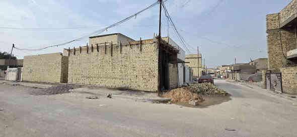 سلام عليكم مرخصةمديرالاكروب المحترم بيت زراعي ٥٠ متر هيكل عله فرع رئيسي  شارع ١١ متر  كماليه حي السلام شارع المستشفى خدمات كامله تبليط ماء مجاري كهرباء انترنت مولد ذهبيي
سعر مناسب ومستعجل  اتصال ***********
