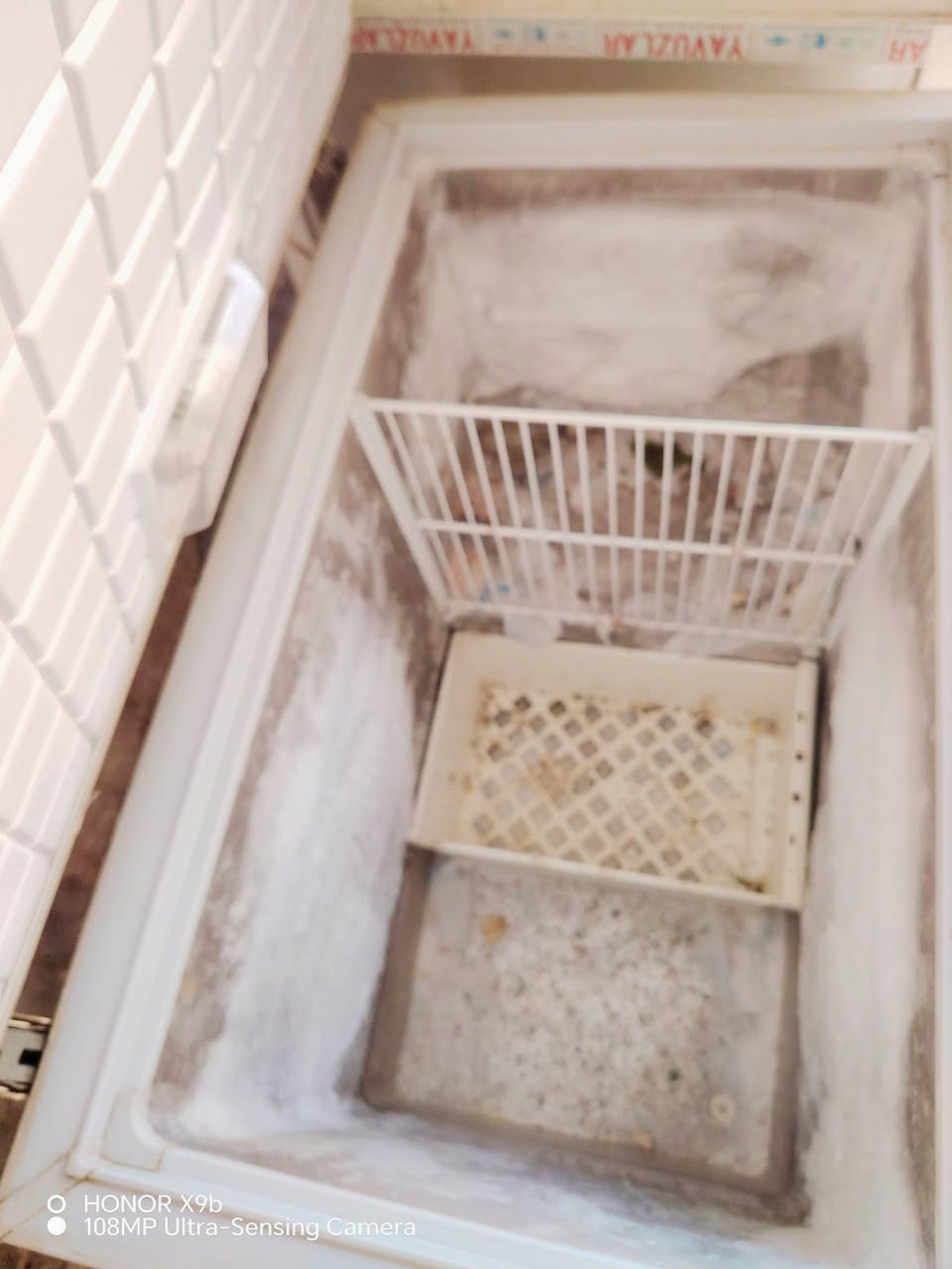 بلااااااااااااااش 
مجمدة ماداخلة تصليح نظافة وتجميد ممتاز ب 140 ألف + طباخ فريش راقي ب 125 ألف *********** العمارة حي العسكري قرب مدرسة المربد
