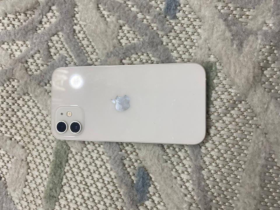 آيفون 12 عادي
ذاكره64
بطاريه 84
أمريكي 
ما امبدل بي شي 
السعر 285
***********
