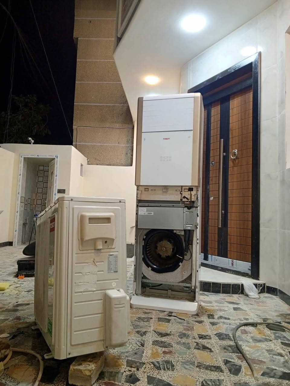 من رخصة الادمن 

شد وفتح ونقل وتنضيف السبالت وفاكيوم وشحن غاز 

 بآسعار مناسبه  موقعنا حي الجوادين 

***********
