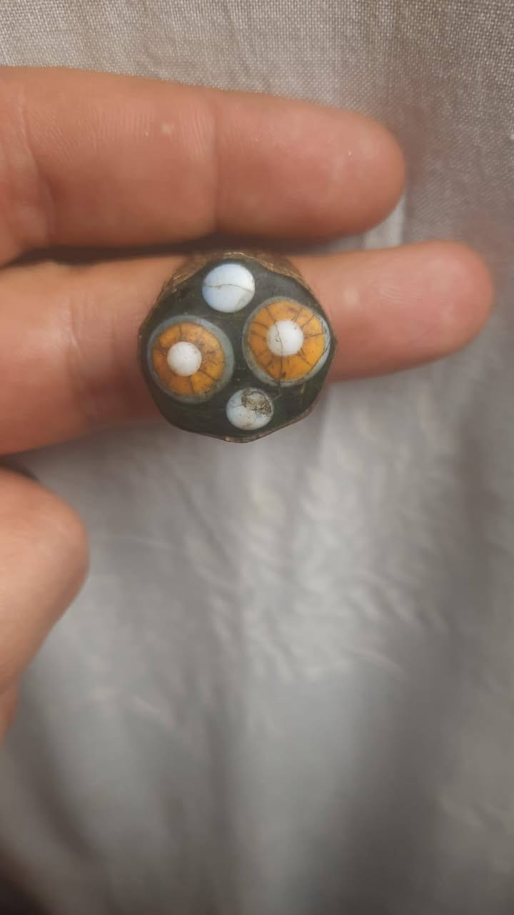 عندي انواع، الخرز  كله قديم مامجروخ سليماني وداودي   بيهن الاكثريه روحانيه ومكشوفات بل منا البيع سبب الحاجه اسعار كلش مناسبه عدي كلش هواي...  عنواني بصره


**إذا كنت صاحب هذا الإعلان وتريد حذفه لأي سبب، رجاءا أرسل رسالة إلى الدعم الفني**