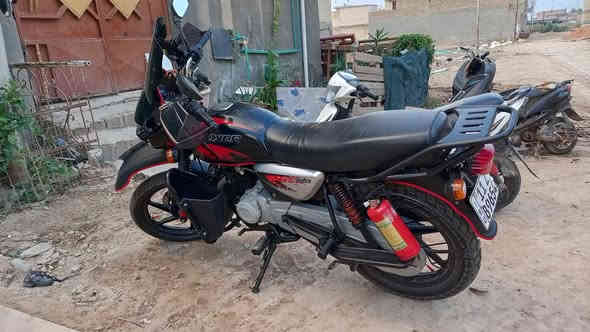 سلام عليكم دراجة بوكسر جبلي رقم وسنوية بسمي دراجة رقم نكليزي الدراجة مبدل بس ولف الباقي كله كفاله جديده بمعنه الكلمه انضف من الصور كل نقص مابيه سعر 2.600 وبيه مجال مكاني الشعلة رقمي *********** بي واتساب
