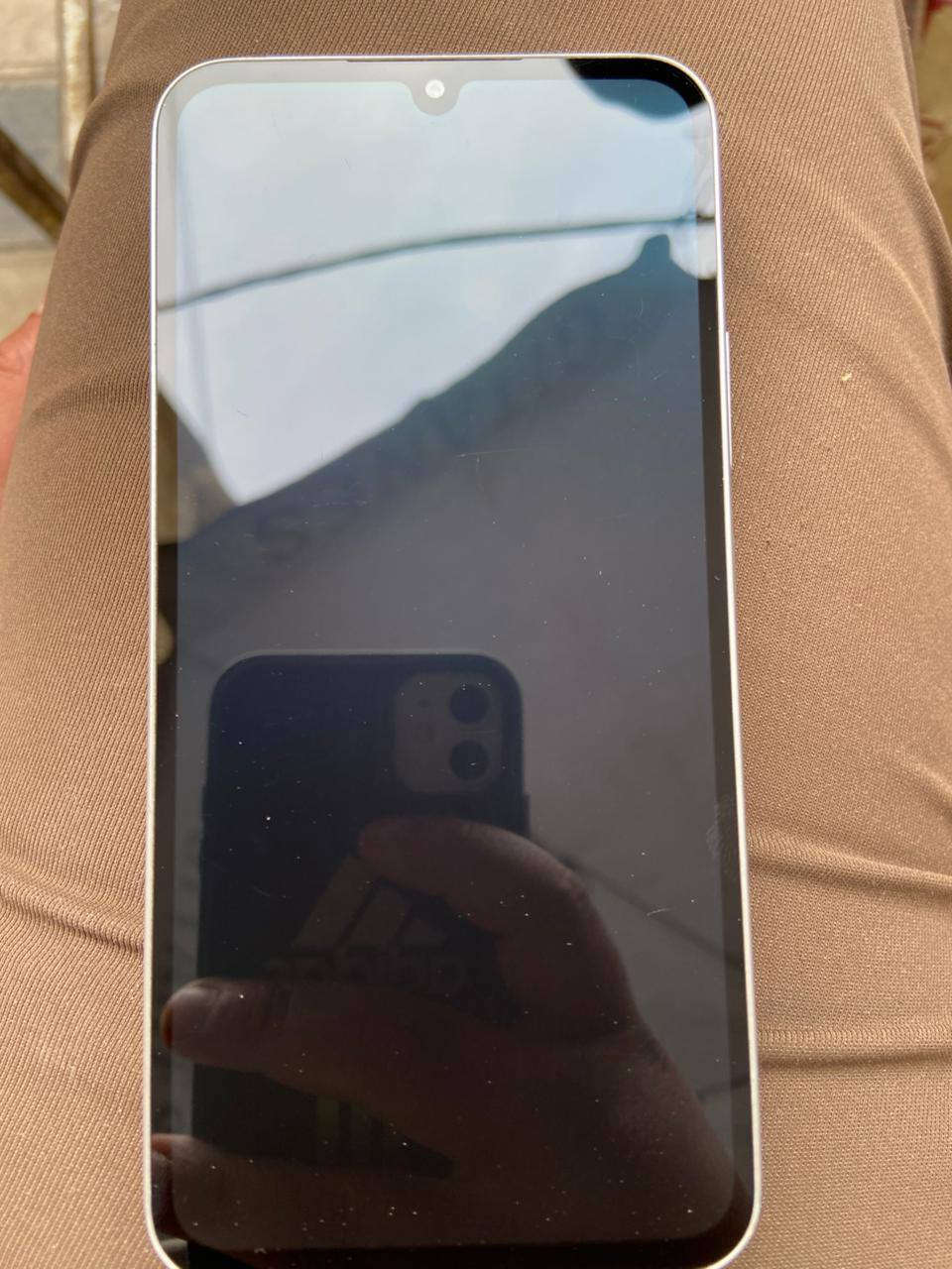 السلام عليكم
جهاز سامسونغ a34
 ذاكره 128
مامستبدل بي اي قطعه
ولا داخل تصليح أبداً
العنوان البصره ابو الخصيب
الرقم ***********
السعر 200 وبي مجال
