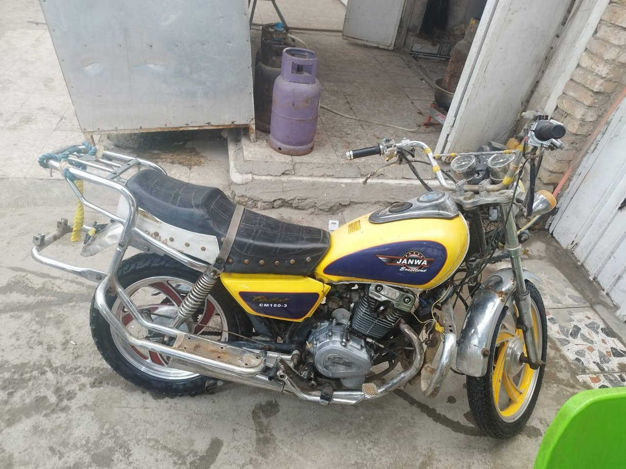 جونده لبيع وراق اريد اراوسه يرانيه هم لبيع ‏‪0777 243 8992‬‏
