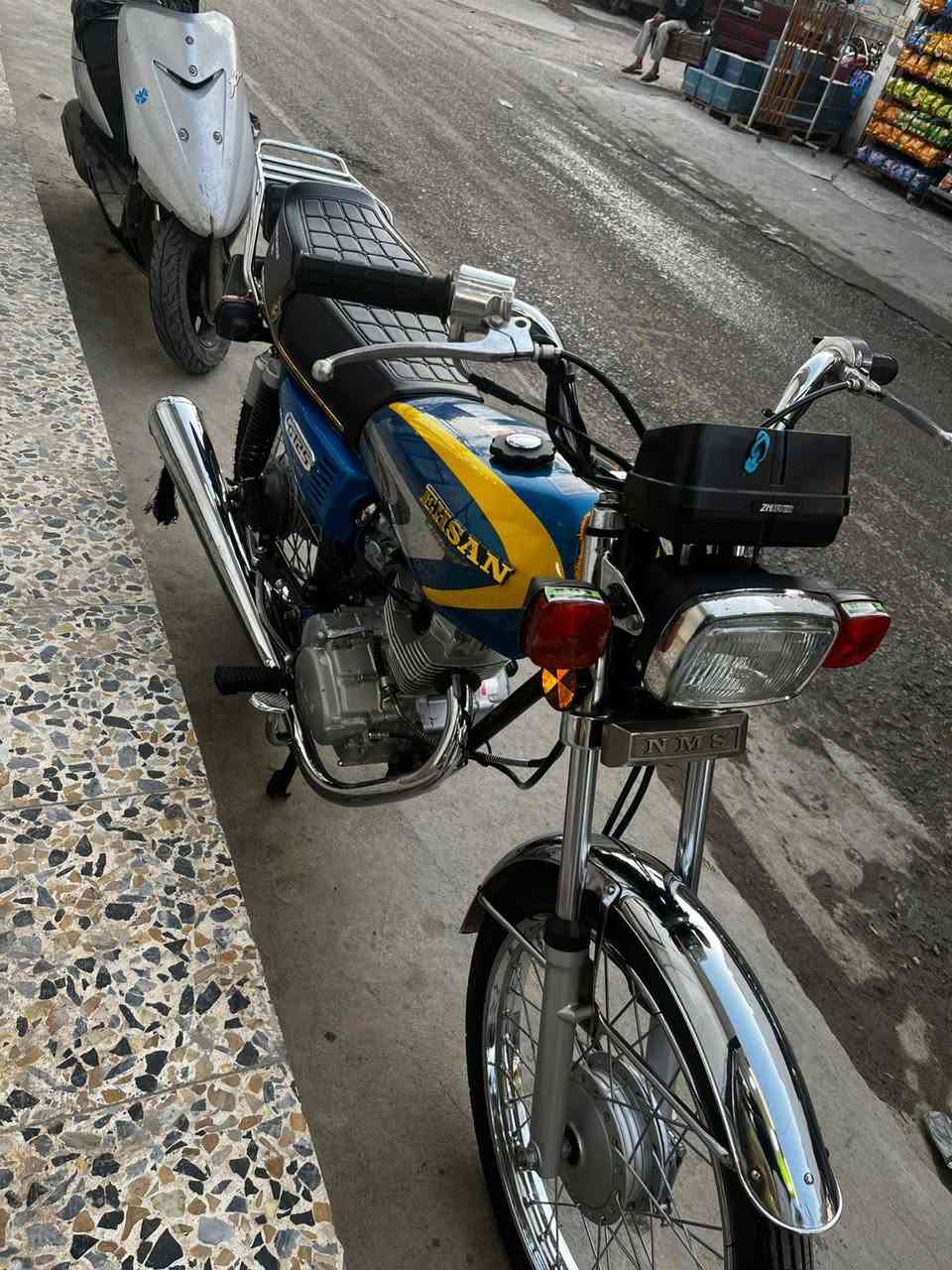 سلام عليكم شباب
دراجه نمس مال إيران اربعه كير نضيفه الدراجه مثل ما تشوف بعينك الدراجه كله مطابقه سعر خاص٠٧٧٤ ٢٠١ ٢١٣٤
