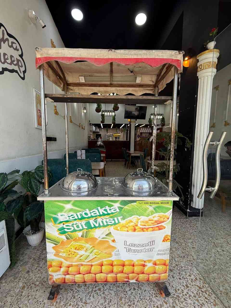 عربانة اذره للبيع
السعر 250الف وبيها مجال 
العنوان الأمين الثانيه شارع الجمهورية 
للاستفسار ***********
