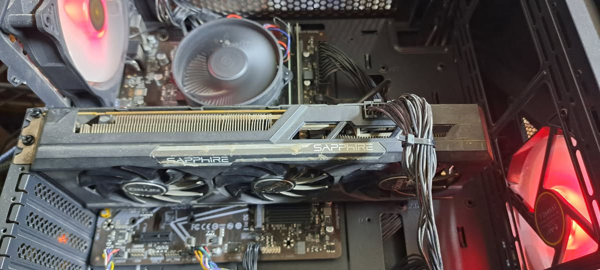 كيس تجميعه للالعاب كوراي 5جيل 10

المعالج  Core i5-10500

التبريد غازي ag400

الرام- Crucial 16 gb ddr4- 3200

المذربورد gigabyte h510m  

الهاردات ssd 265 - hdd 500gb

كرت الشاشة r9 390 8gb sapphire nitro 

البور سبلاي thermaltake 550w

سعر الكيس 425 الف رقمي ***********

بغداد شارع الصناعه لايوجد توصيل
