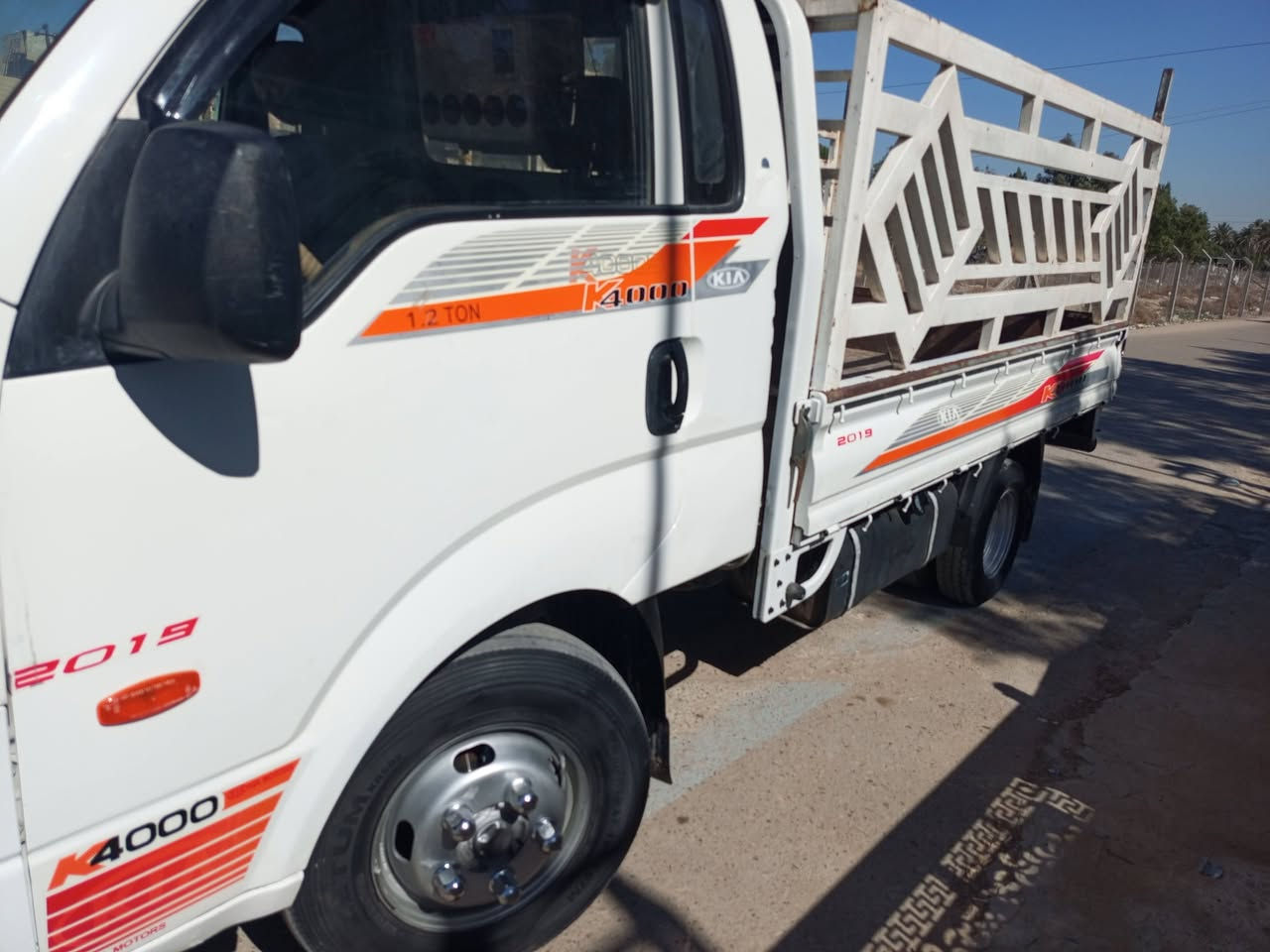 السلام عليكم فحل موديل 6 محك 4000 مفتوح السيارة جاهزة  محجر تيار 14 تانكي 120 تبريد  شاد سبلت   شاشه  وكامرة عوان بغداد حي المين  السعر 95 ربيها مجال بصيط خاص مغلق مكلف السيار*********** السيارة جاهزة وجديدة وبسمي *********** اقرة المنشور قبل  متخابر خاص  مغلق
