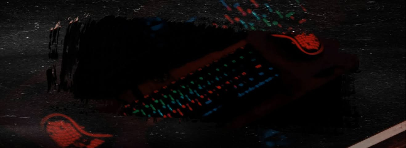 🚀 للبيع: تجميعة قيمنق متكاملة (Full Setup)
​السلام عليكم.. متوفر تجميعة ألعاب وأداء عالي "ست أب كامل" بملحقات احترافية،(نظيف جداً ومفحوص بالكامل).
​💻 مواصفات الجهاز (PC Specs):
​المعالج: AMD Ryzen 5 5500 (أداء سريع وقوي للألعاب والبرامج).
​كرت الشاشة: NVIDIA RTX 3050 (8GB VRAM) - يدعم تقنيات الـ Ray Tracing والـ DLSS.
​الرام: 16GB DDR4 (سلاسة تامة في التنقل واللعب).
​التخزين: SSD M.2 NVMe 256GB (للنظام) + هارد HDD 1TB (للمساحة الإضافية).
​الباور سبلاي: Warrior (اعتمادية عالية).
​الكيس: Case Vento (تصميم عصري وإضاءة RGB مميزة).
​🖥️ الشاشة والملحقات:
​الشاشة: Dahua 24 Inch FHD بتردد 144Hz (سلاسة خرافية واستجابة سريعة للألعاب).
​الملحقات: كيبورد قيمنق + ماوس قيمنق + سماعة رأس (Headset).
​🎁 هدايا إضافية (مجانية مع الست أب):
​مايكروفون احترافي (Professional Mic): صوت نقي جداً للبث والتسجيل.
​ماوس باد احترافي (Professional Mouse Pad): حجم كبير يغطي مساحة المكتب.
​📝 تفاصيل إضافية:
​الحالة: الجهاز بحالة شبه جديدة تماماً
​الأداء: الجهاز جاهز ومفحوص ويشغل أقوى الألعاب (Warzone, PUBG, GTA V) بفريمات عالية.
​الموقع: بغداد - الحسينية.
​💰 السعر المطلوب: 1,500,000 دينار (مليون ونصف).
​📞 للتواصل والاستفسار:***********
