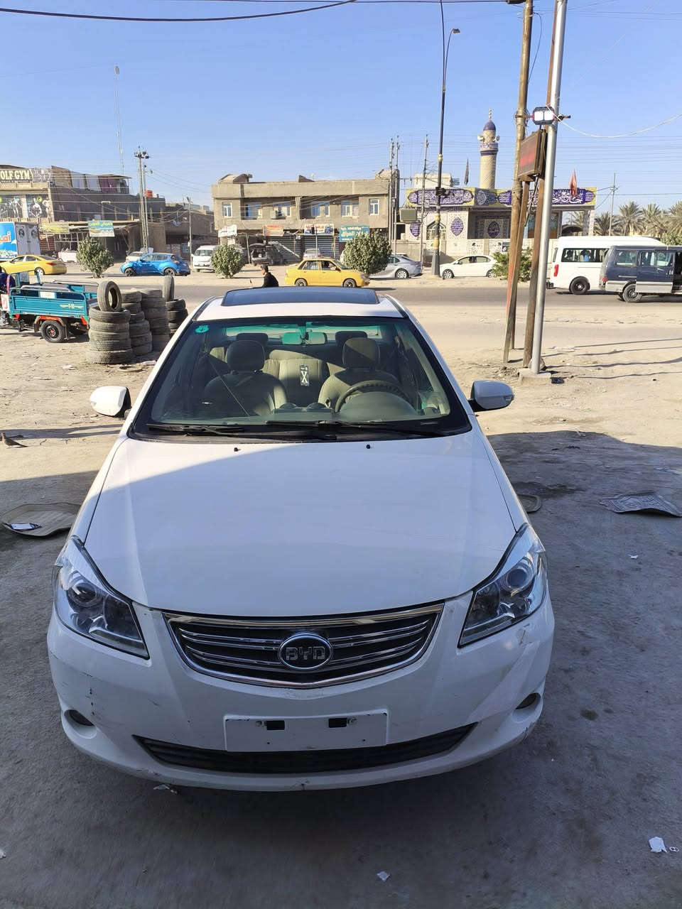 السلام عليكم بي وايدي 
٢٠١٤مزاد مرور وزاره الداخليه 
كير مكينه جدد 
تبريد ثلج ❄️
حداديه كامله 
داخل بلاد جديد 
سياره بدون حادث 
فتحه +بصمه 
سياره مال شركه العامه يعني ترقيم بلاش 👍
مكاني بابل 
السعر ٤٠ورقه بيها مجال بسيط 
***********
