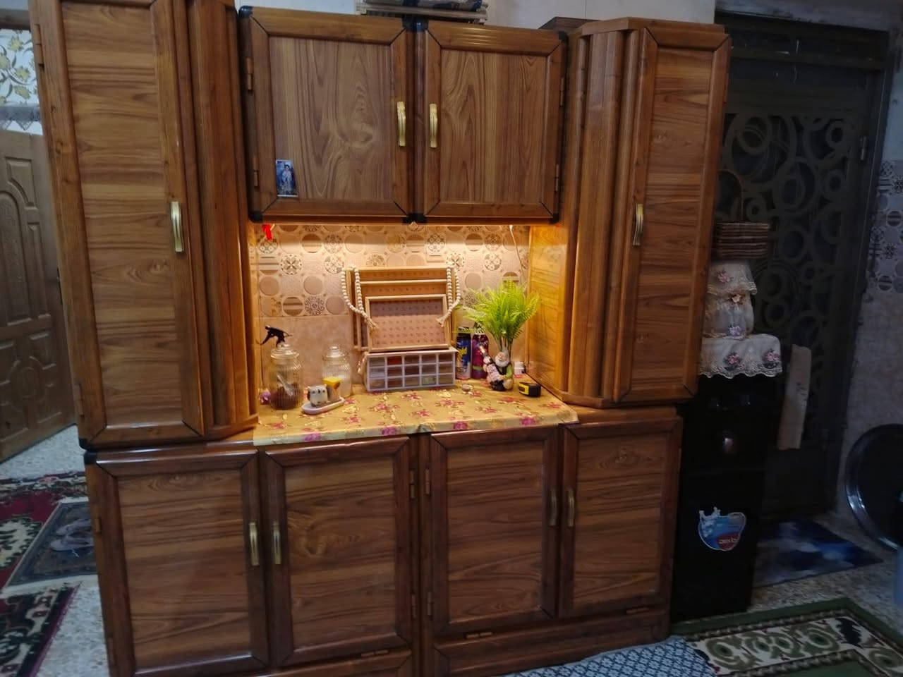 سلام عليكم دوليب مطبخ مابي اي ضرر بسعر 250 اتواصل على ارقم
***********
