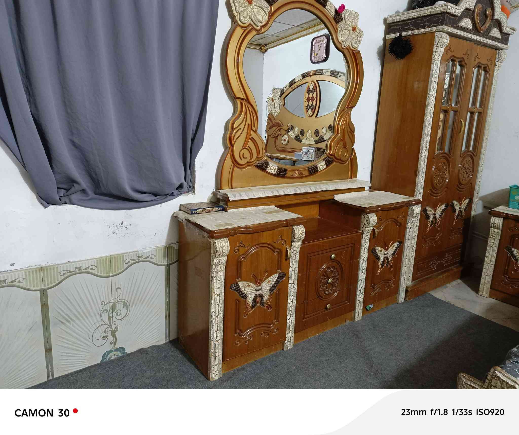 غرفه اخشاب عراقي نجاره
نوع ثقيل كلفتنه 3 ملايين 
600 وبيهه مجال مستعجلين ع بيعتهه ***********
