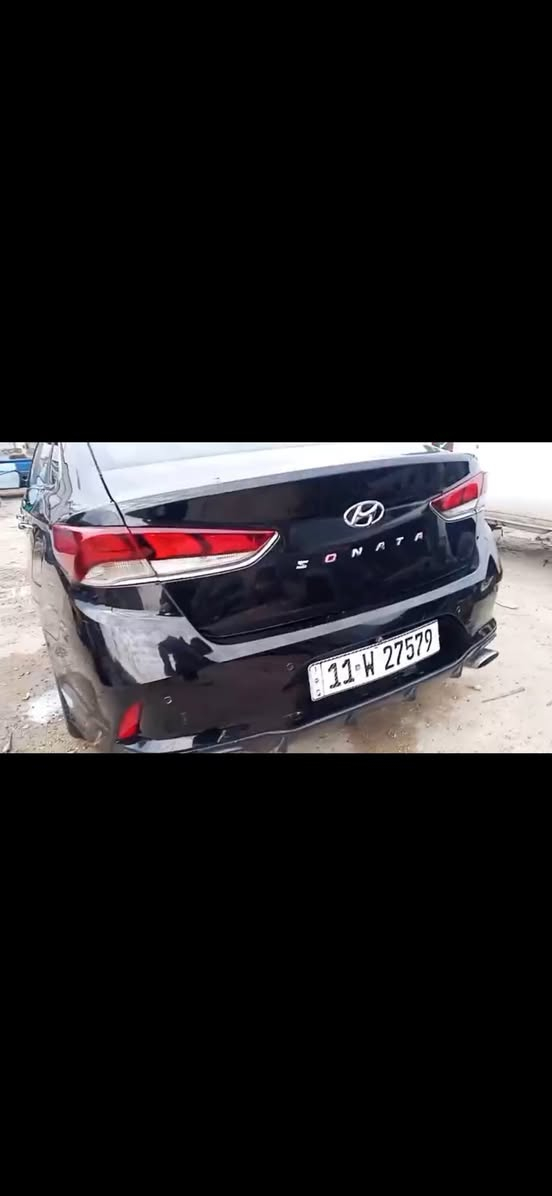السلام عليكم سوناتا 2018 فول عدا الفتحة
السيارة مصبوغه حزام (حادث امريكا الصبغ )
بصمة تشغيل 
بصمة ابواب 
كرسي السايق كهرباء 
تدفئة بالكراسي
شاشة كبيرة 
حساسات خلفية 
محرك gdi 2400 ( مفتوح معلي الكازكيت )
ماشية 85 الف ميل 
سعره 118 وبيهة مجال حك الجية 
السيارة ب اسمي تحويل ثاني يوم 
مكاني بغداد 
رقمي ***********
