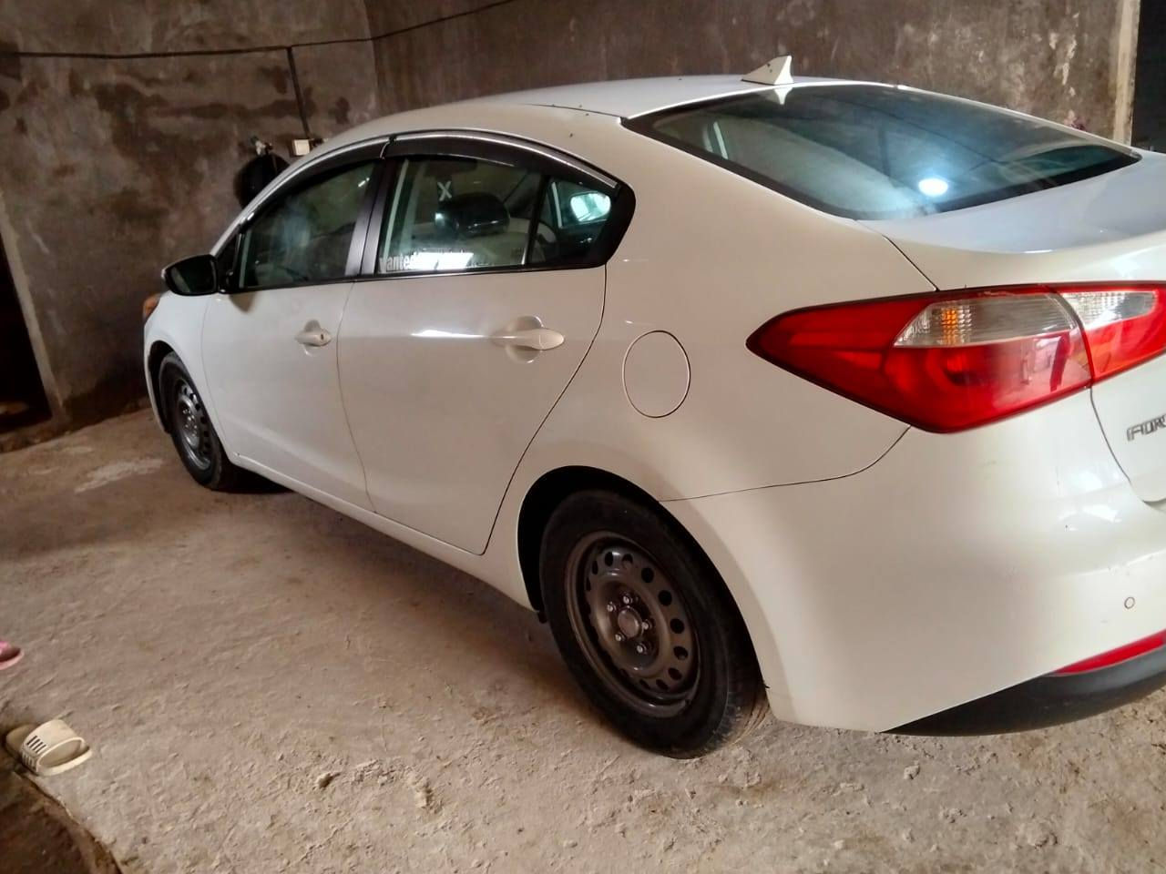 كيا فورتي وارد مريكي  حدثه جملغ أمامي بدون دواخل سيارة البل واحد محرك وكير مقفولات تخم تاير سيارة بسمي سعر ١١٠ بيه مجال *********** سيارة مكلف بنشرة
