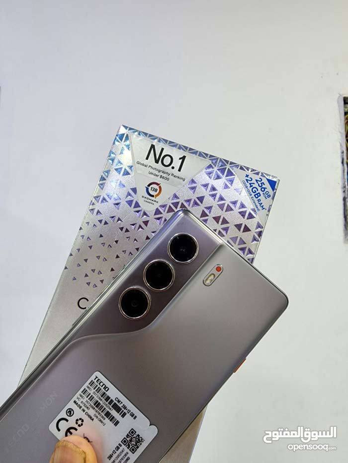 تكنو كامون 40 برو G5 
ذاكره 256 الرام 24 مستخدم سبوعين فقط 
كامل ملحقات مع كفرين ولاصق ضد الكسر أصلي 
سعر ٣٠٠ مكاني جمعيات ***********
