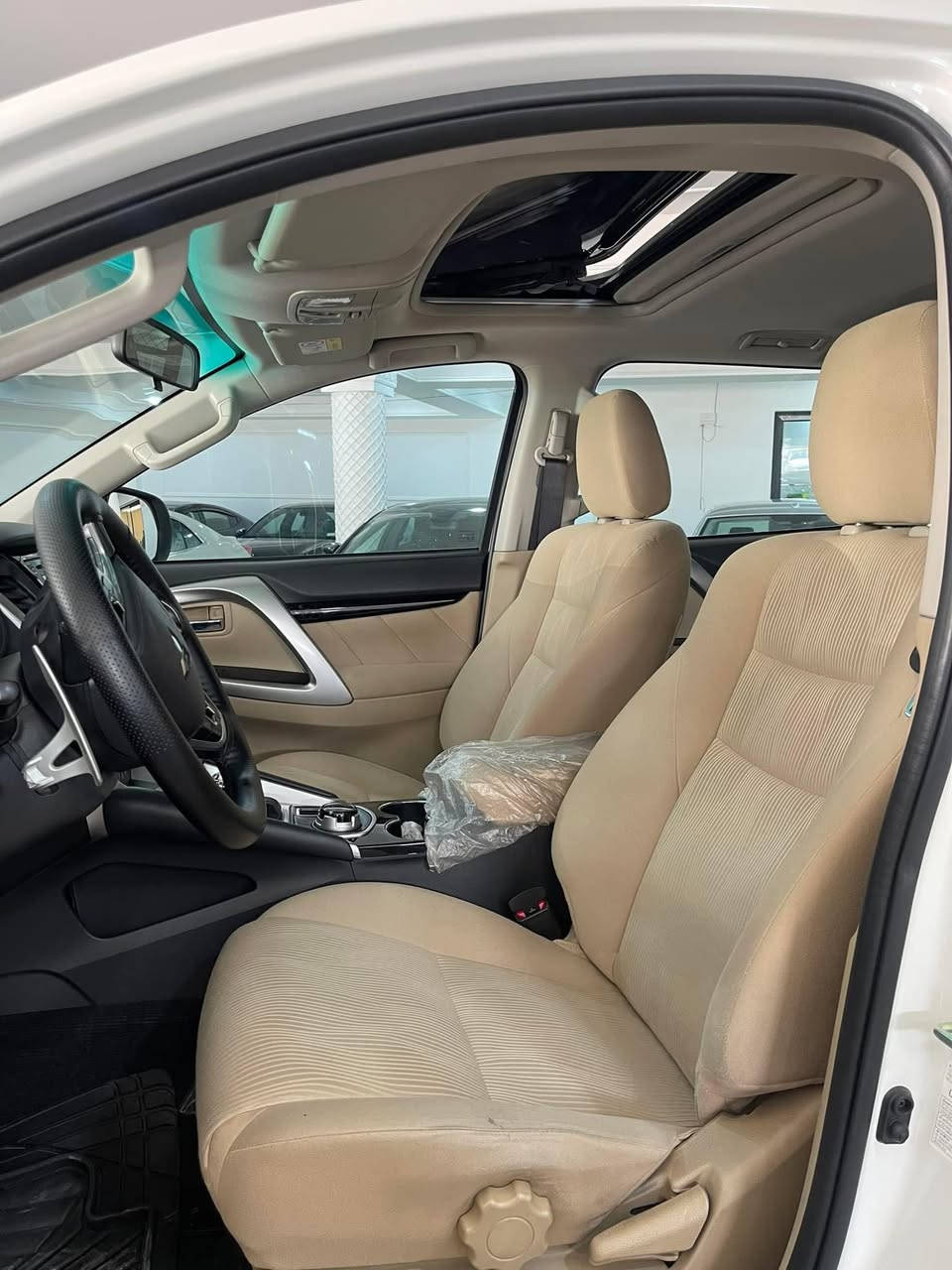 السلام عليكم 
باجيرو مونتيرو سبورت 19 رقم اربيل بسمي مكفوله  
العنوان بغداد مدينه الصدر 

السعر 225 وبيه مجال بسيط
 

‭0770 422 6022‬
