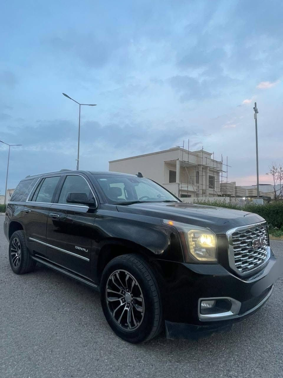 السلام عليكم
جي ام سي يوكن GMC دينالى
الموديل 2020 
فول موصفات للاخير 
بدون ايرباك 
الضرر بونيد مصبوغ 
ونص باب السايق 
المحرك مبدل بطاله مفتوح 
السعر 33 يعني 3 دفاتر و 30 
وبيها مجال 
للاتصال ***********
