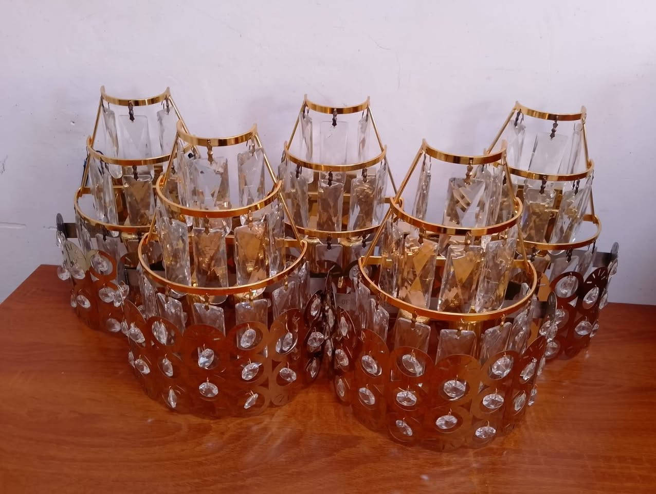 السلام عليكم

ثريات للبيع شرط شغالين كلهم 

الاستخدام قليل جدا جدا 

الاصغار عدد 5

الكبار عدد 2 

السعر 250 وبي مجال

العنوان موصل ناحية برطلة 

للاستفسار/مراسلتنا على الخاص


**إذا كنت صاحب هذا الإعلان وتريد حذفه لأي سبب، رجاءا أرسل رسالة إلى الدعم الفني**