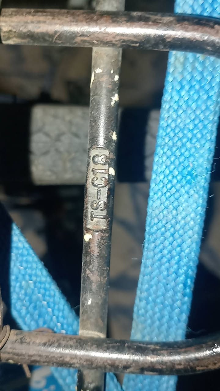 سلام عليكم ،بايسكل بناتي للبيع حجم 26 بايسكل نضيف ياباني أصلي مثل ماموضح بل صوره الختومات مال الشركه، ملاحضة ، الجاملاغات مال الشركه وال ابريك الأمامي وي ال بايسكل ،السعر   90 او وبي مجال للطيبين ،


**إذا كنت صاحب هذا الإعلان وتريد حذفه لأي سبب، رجاءا أرسل رسالة إلى الدعم الفني**