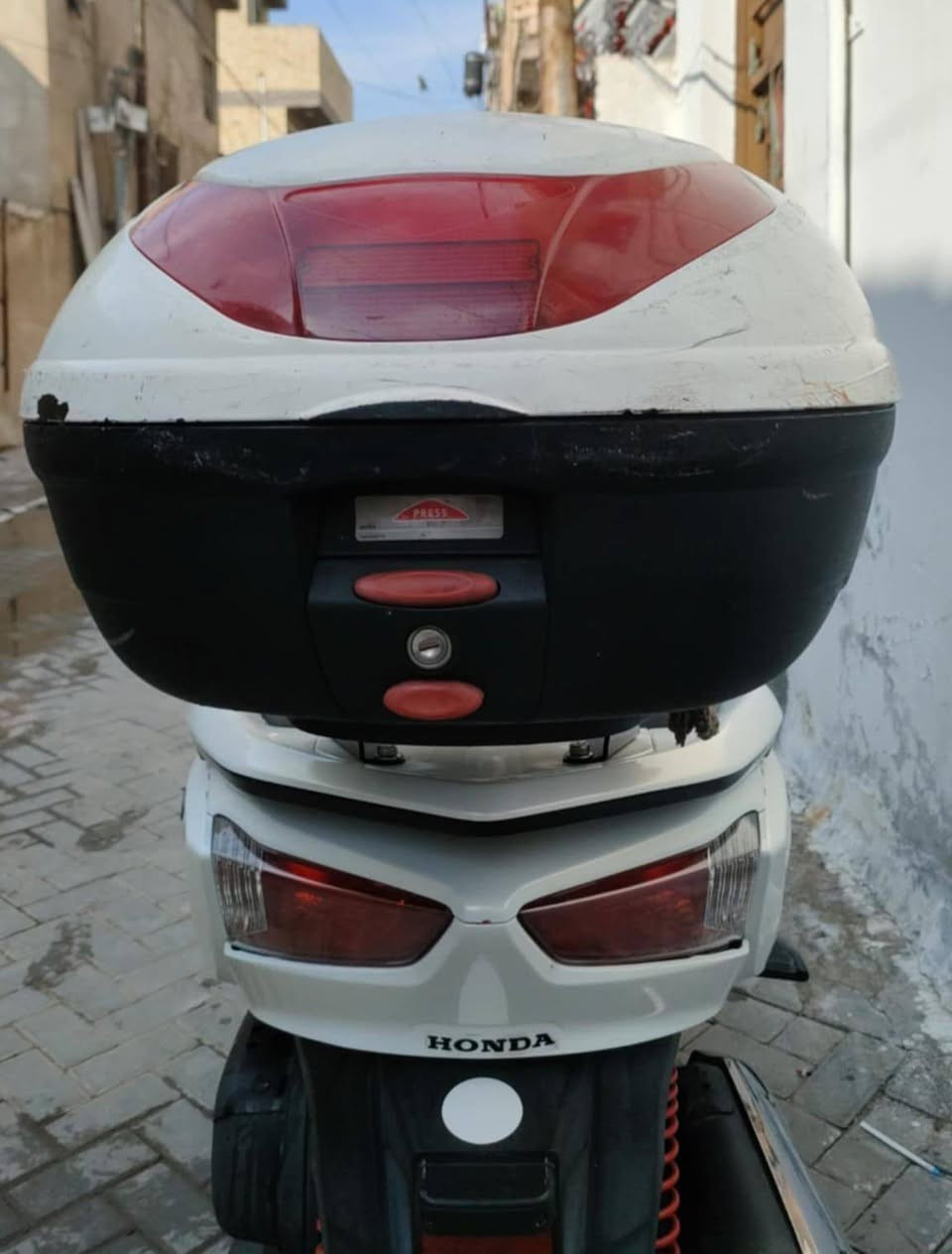 السلام عليكم
دراجة صفر 12 جديده لبيع كل نقص مابيها سعر 15 وبيها مجال هاتف ***********
