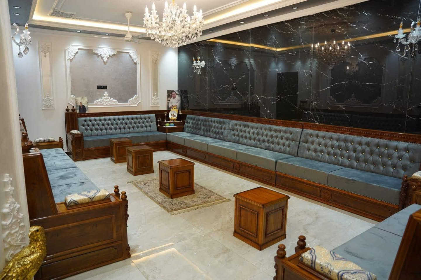 يوجد لدينا كادر لاخذ القياسات 📏📐

رجعنا وياكم بعرض خاص من قبل معرض ومعمل الواثق 
السعر 135لمده اسبوع
( لأصحاب الاناقه والذوق الرفيع )
تم الأعلان عن اروع الموديلات الزان الصاج ✨️
تفاصيل العمل🪚
.الهيكل صاج وزان 
.المقعد بلوك ماليزي ابو ال16
.الاسفنج الاكسترا المقعد 10 سم الضهر 4سم 
.نوع الاقماش -جكور-وتر بروف -كتان - والاقماش حسب طلب الزبون 
مع.{ضمان لمدة 10 سنوات من وقت التسليم بلخشب والاسفنج } .توصيل لجميع المحافظات 
.للحجز والاستفسار يرجي الاتصال ع الارقام  ***********او*********** مراسله واتساب مازنجر
