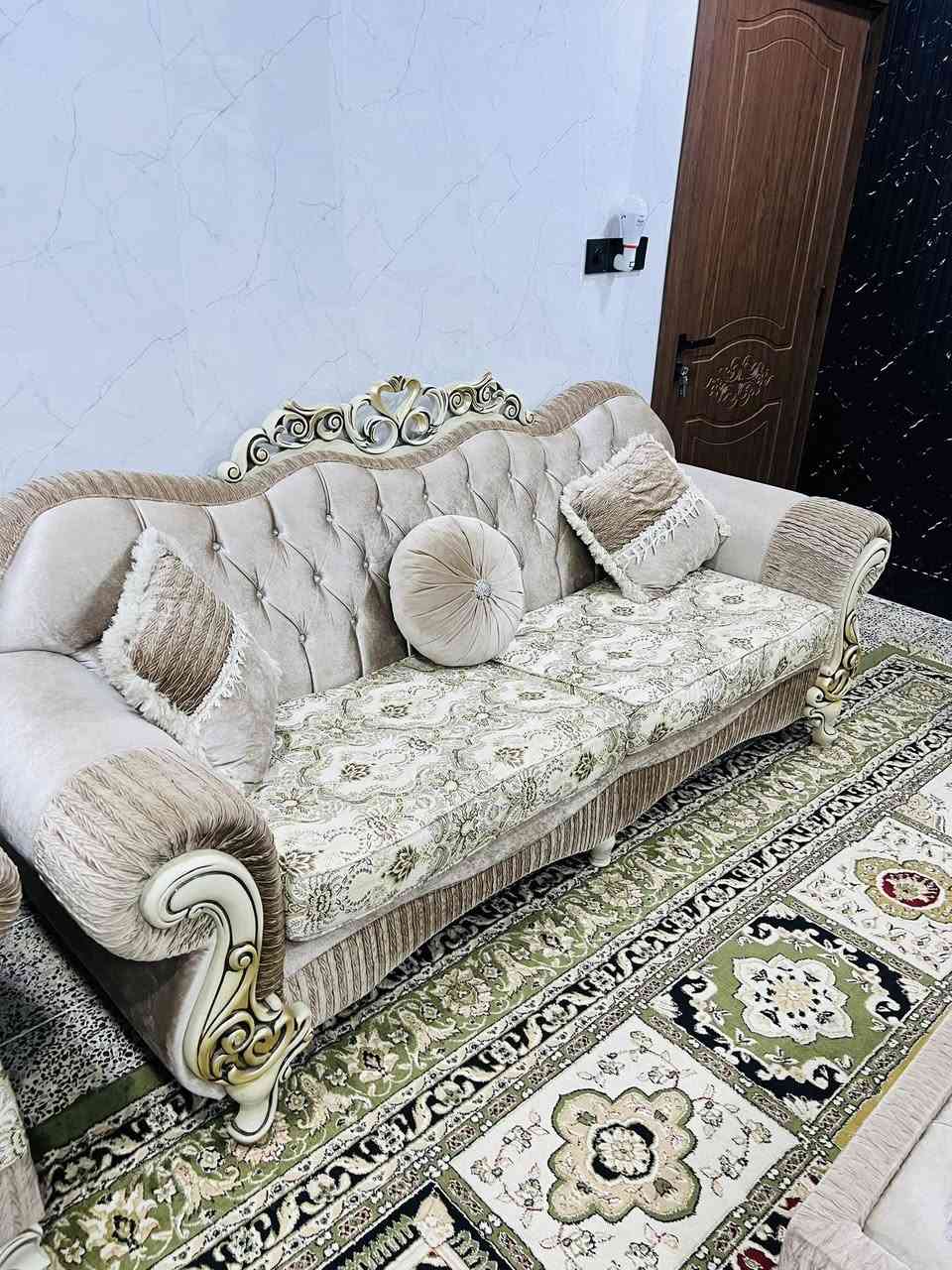 السلام عليكم تخم ملكي للبيع نضيف كلش سعاره 650وابي مجال مكاني كركوك حي النصر الشراي اتصال ***********
