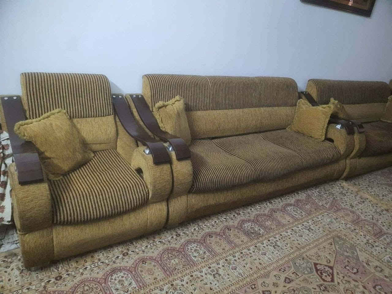 تخمين للبيع كل تخم عشر مقاعد سعر التخم الواحد ٢٥٠ وبي مجال


**إذا كنت صاحب هذا الإعلان وتريد حذفه لأي سبب، رجاءا أرسل رسالة إلى الدعم الفني**