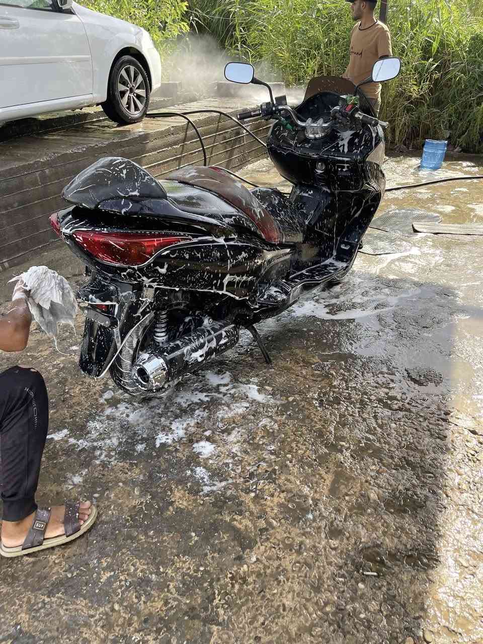 فورزا 08 عمية بلاد
الدراجة على حالة الرمبة فقط الكفرات تعبانه كلشي شغال گير ملغي لكن كلشي موجود بس جيب كلج الكير وشغله بدون اوراق فقط مكاتبه السعر وباقي التفاصيل للشراي يتفضل خاص وبخدمته عنوان نجف كوفة ***********
