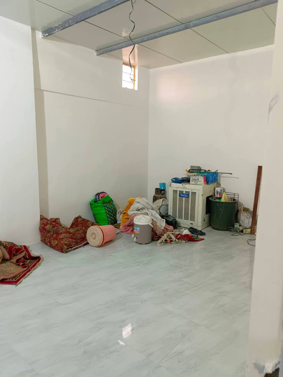 سلام عليكم 
بيت البيع كامل الخدمات ماء كهرباء 
مجمع الاخمستلاف *********** بيت مابي اي نقص جيب اثاثك وتكعد بي
بناء حديث ٢٠٢٥
