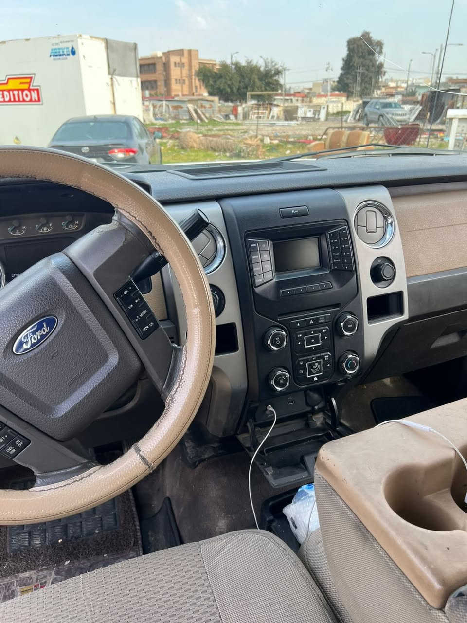 فورد F150 مديل 2013خليجي xlt شركة نيفا مسجلة باسمي سنوية جديد لحد 2030محرك حجم5000 V8 منظومة غاز حجم تانكي100لتر مكان كركوك 
سعر 135 ورقة مجال 
رقم هاتف:***********
***********
