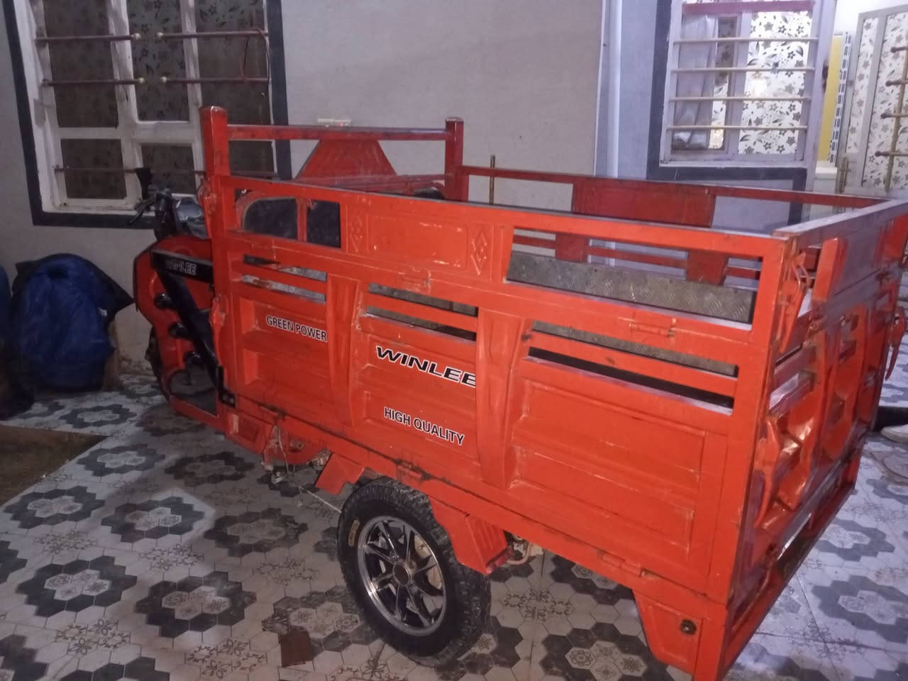 ستوته شحن بطارية 6 سعرمليون100 مجسر بعقوبة المفرق رقم ***********
