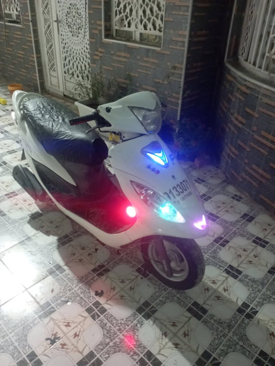 سلام عليكم
كامكو مكينه مفتوحه 
كهربائات كله شغاله 
مكان شطره سعر ٤٧٥
***********
