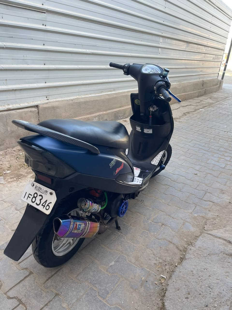 دراجه ماكس للبيع مزوده دراجه 
خارجي وداخلي تزويد دراجه كلش نضيفه 
ماكنها حي شهداء 
السعر650 وبيها مجال بسيط
الرقم ***********
