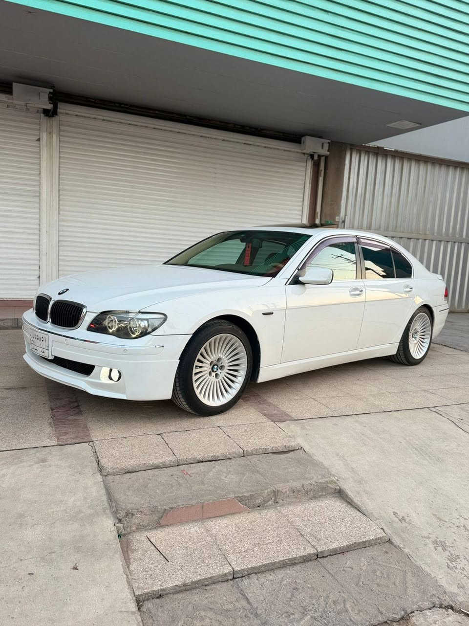 أللهم صل على محمد وآل محمد
سلام عليكم ورحمة الله وبركاته 
بي ام باخره حجم 750 تنفس طبيعي نوزل قصير داخل عسلي 
جلد كهرباء كشنات تتفئه تبريد 
باب قصير لمرغوب سياره جديده وجاهزه اي نقص مابيه 
موديل سياره اصل 2006 مسجله 2004 سياره كفاله 
بيه قطعتين كلير فقط 
موصفات سياره خمس 
بردات بوب شفط شاشه 
كار بلي شادله نضام حديث 
صدر امامي وخلفي شرط 
محرك كير تخم تاير جديد 
كوري ويل كب اصلي حاويه 
تحكم جهتين شفتات ستيرن 
صاج ملكي عليه ادامه كامله 
منضومت زينون اصليه عليه 
لحيه دعاميه اماميه M
سعر سياره 173 وبيه مجال 
للطيبين وسوك كلشي بيه 
بيع او مراوس حسب القناعه 
مكاني بغداد الدورة الاستفسار اكثر هاذا رقمي ***********
